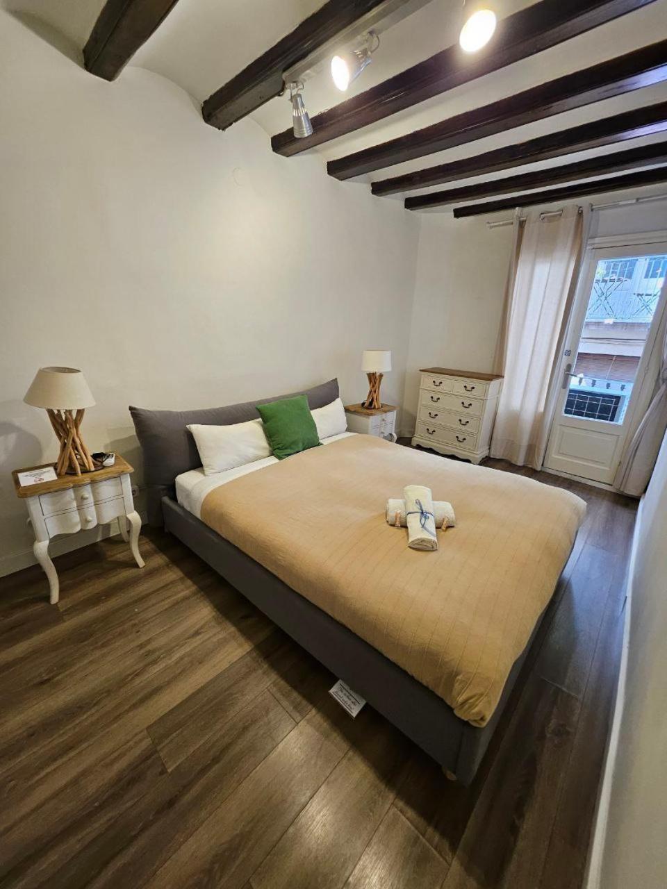 Apartment Family Flat Near Ramblas Bcn 5 Barcelona
