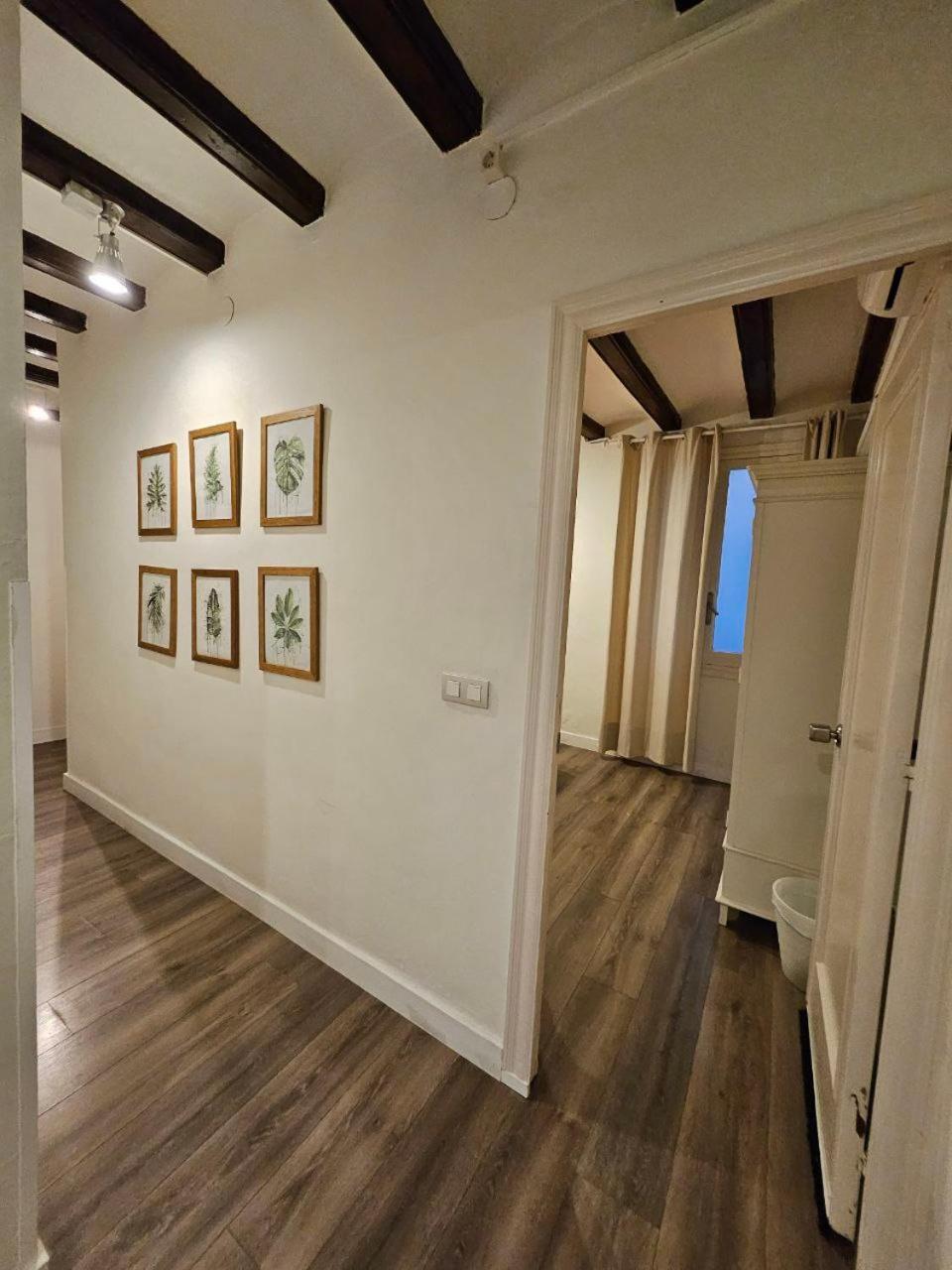 Family Flat Near Ramblas Bcn 5