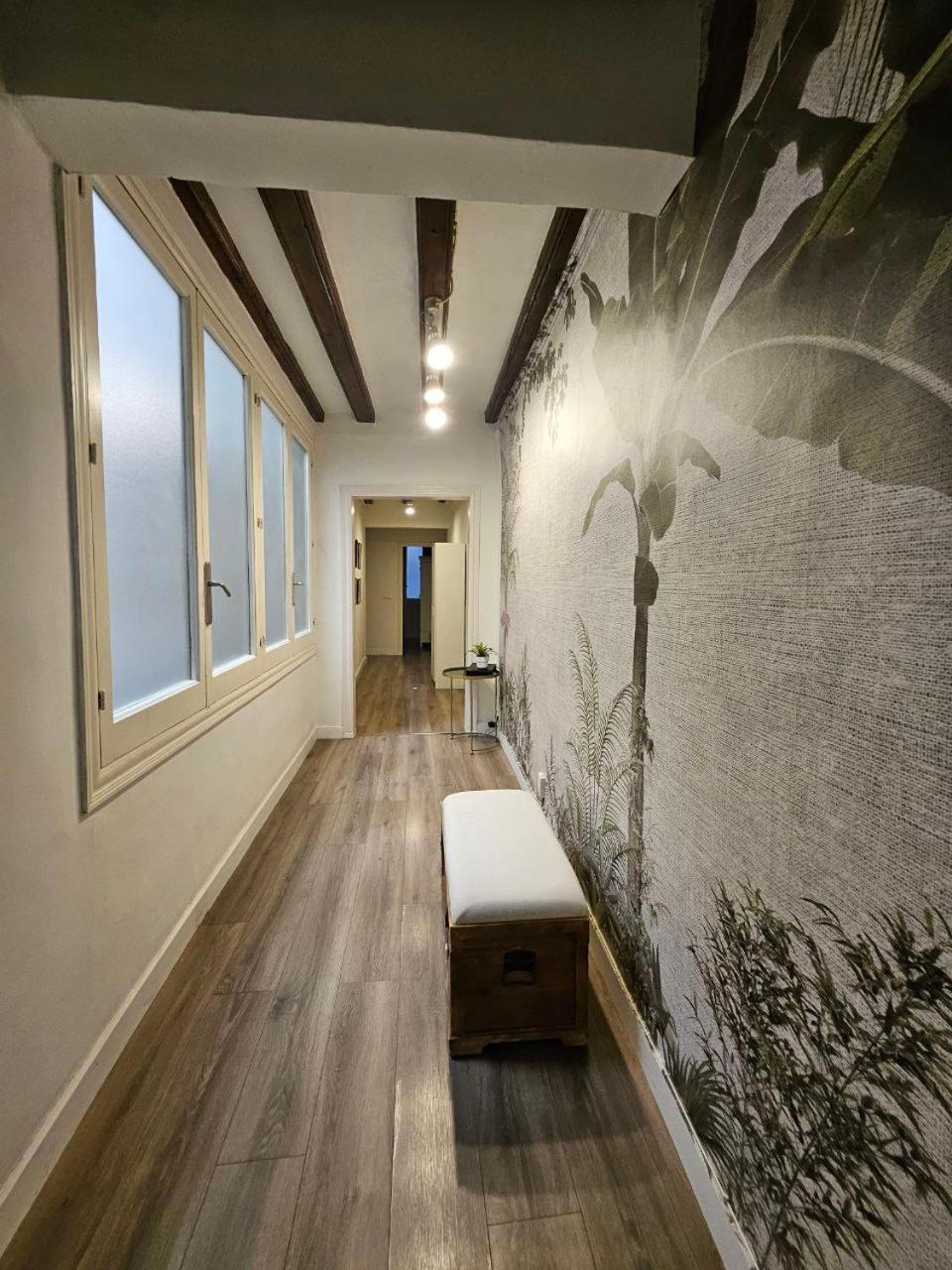 Family Flat Near Ramblas Bcn 5 * Barcellona