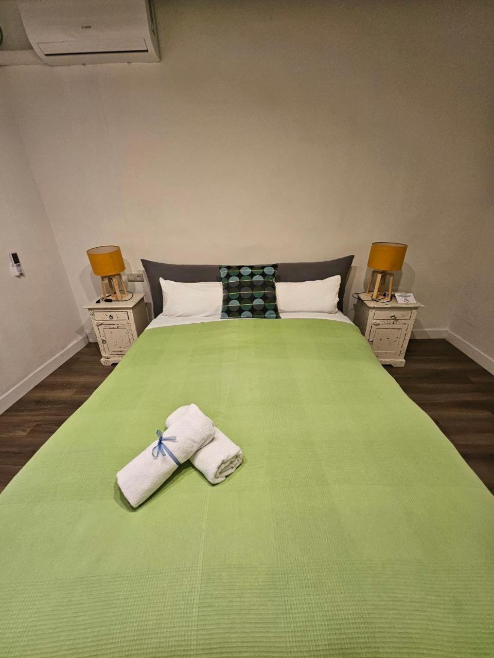 Family Flat Near Ramblas Bcn 5 * Barcellona